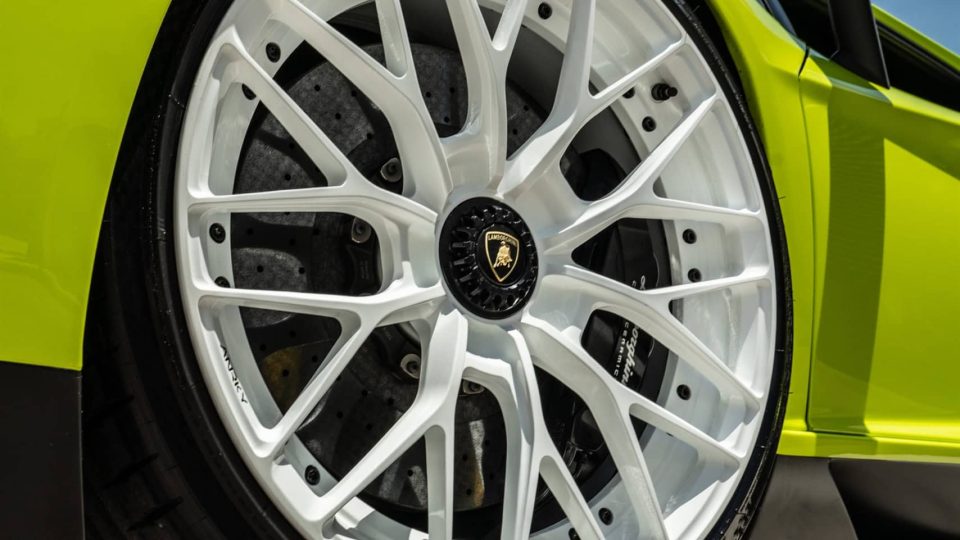 Lamborghini Aventador SV | Verde Scandal | on ANRKY AN20 + AN20 AEROSport | Gloss White