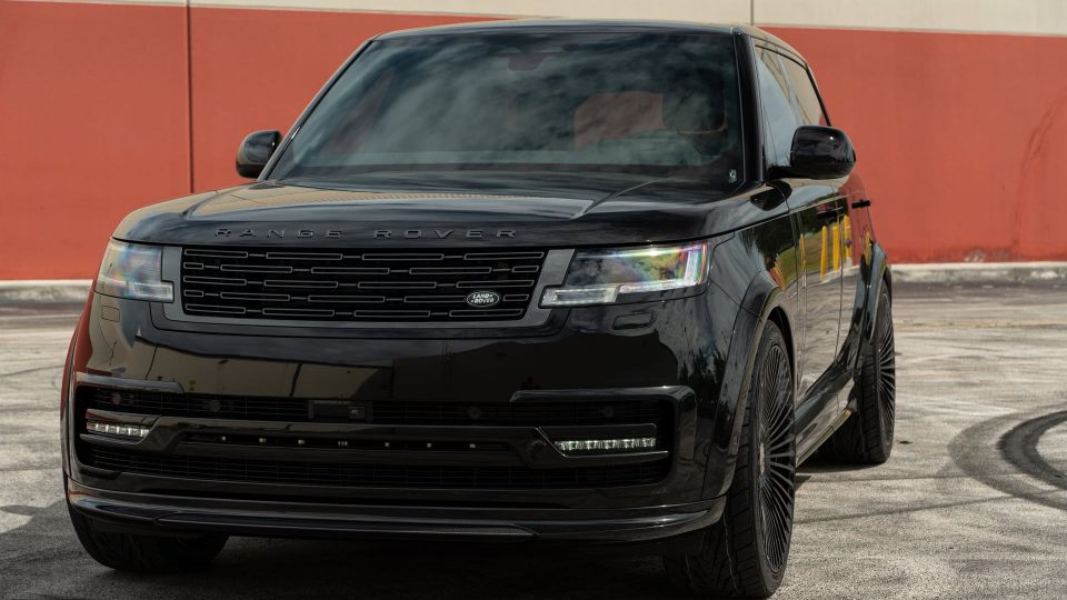 Range Rover | Santorini Black | on Forgiato Trimestre-M | Gloss Black