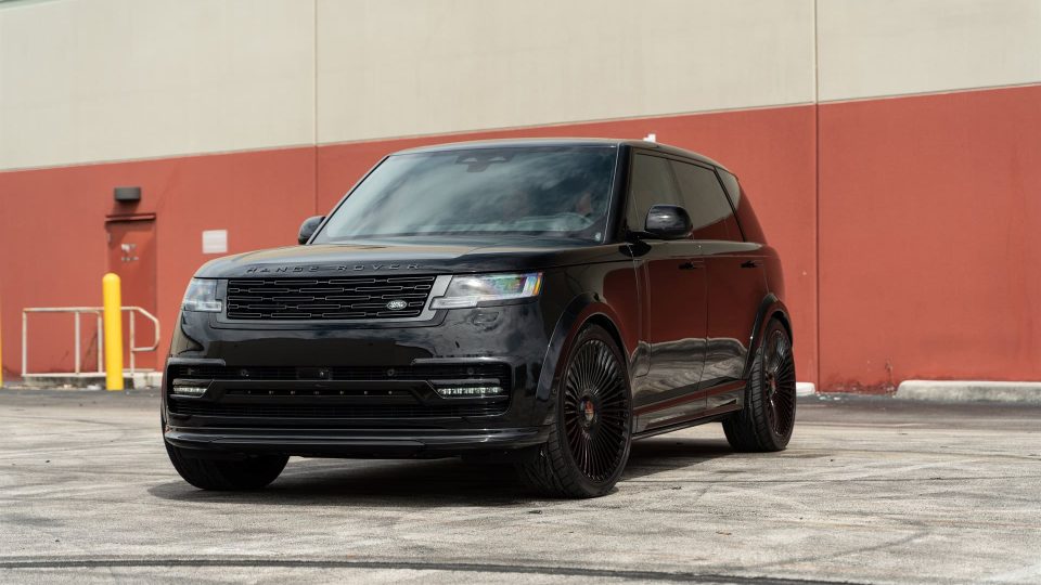 Range Rover | Santorini Black | on Forgiato Trimestre-M | Gloss Black