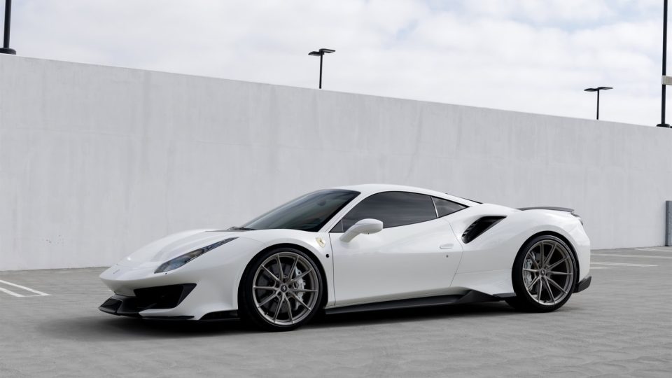 Ferrari 488 Pista | Bianco Avus | on HRE P104SC | Satin White Gold