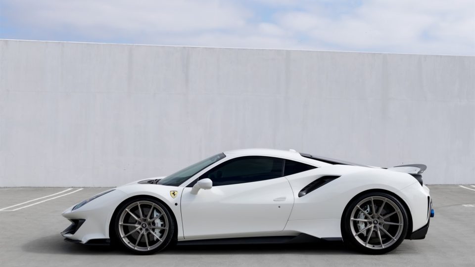 Ferrari 488 Pista | Bianco Avus | on HRE P104SC | Satin White Gold