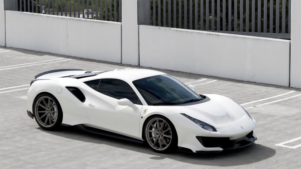 Ferrari 488 Pista | Bianco Avus | on HRE P104SC | Satin White Gold