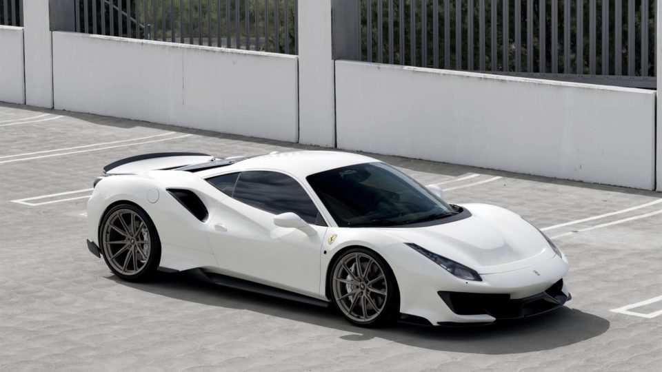Ferrari 488 Pista | Bianco Avus | on HRE P104SC | Satin White Gold