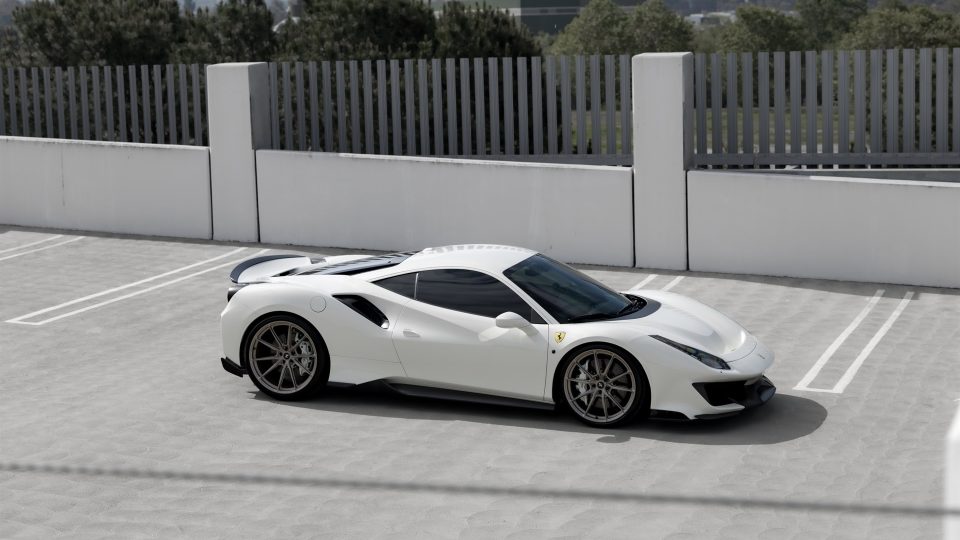Ferrari 488 Pista | Bianco Avus | on HRE P104SC | Satin White Gold
