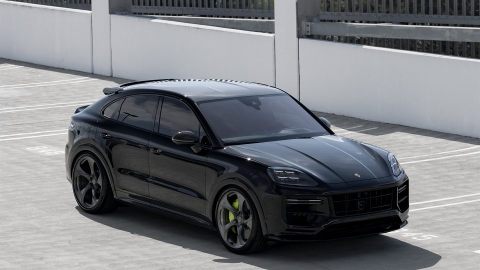 Porsche Cayenne on HRE 522M