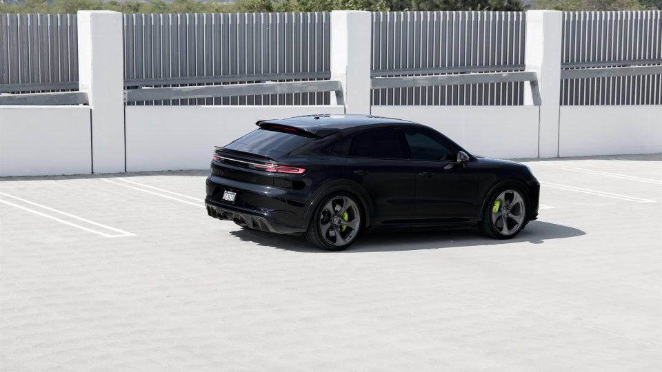 Porsche Cayenne on HRE 522M