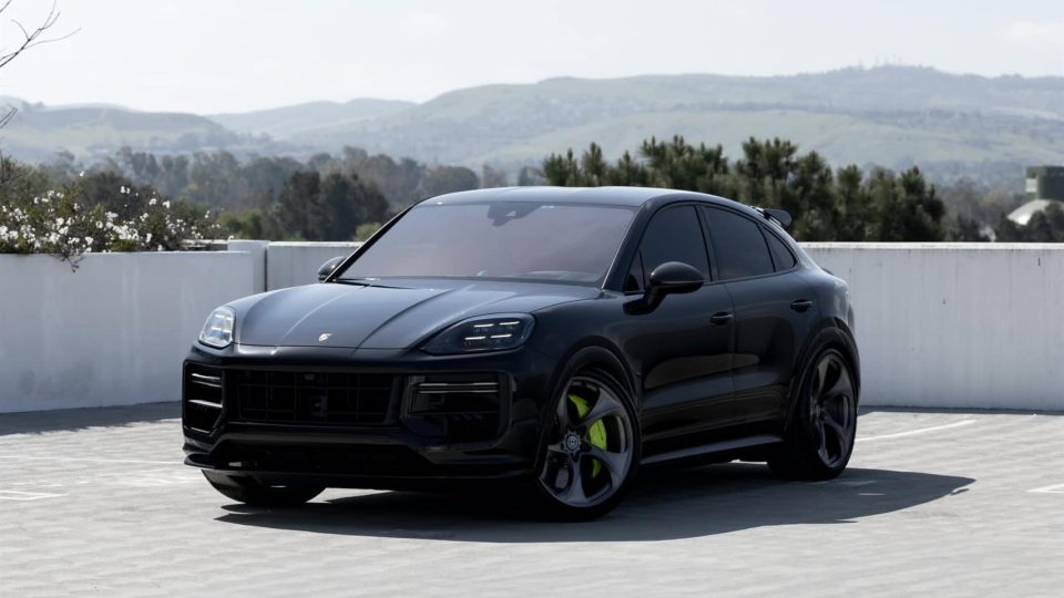 Porsche Cayenne on HRE 522M