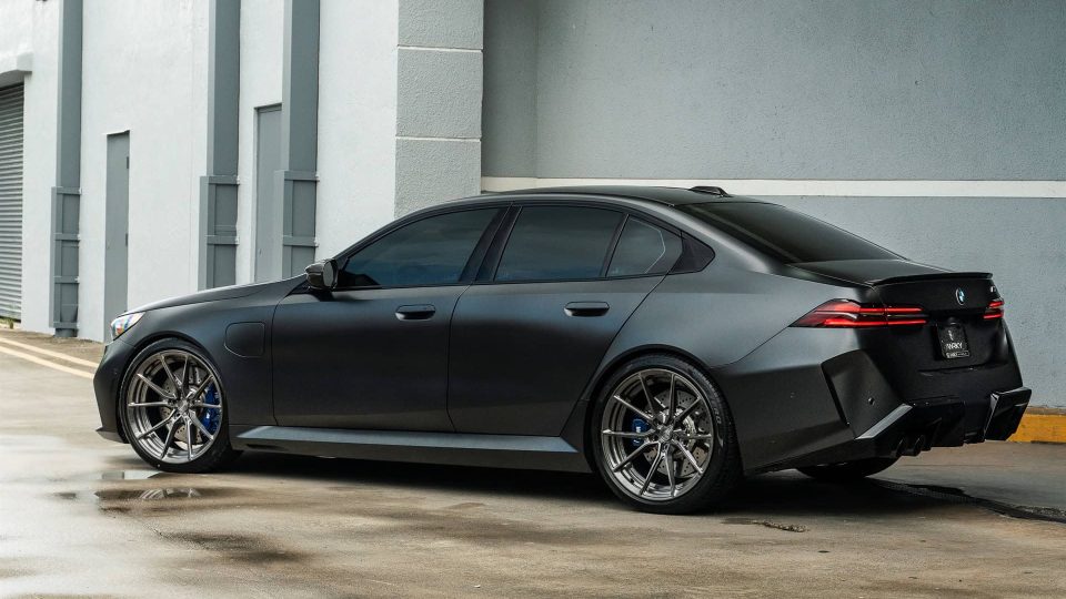 BMW G90 M5 – AN22 SeriesTWO