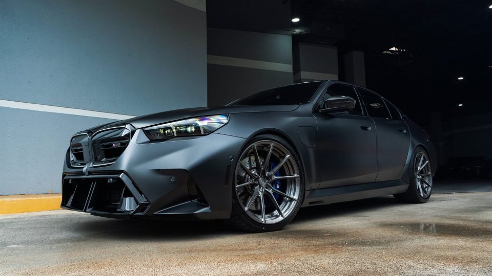 BMW G90 M5 – AN22 SeriesTWO