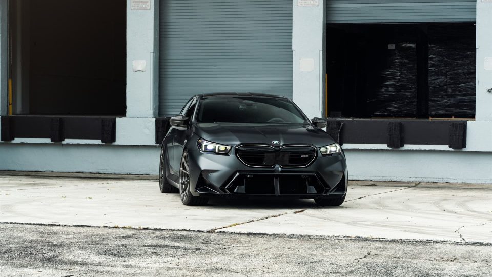 BMW G90 M5 – AN22 SeriesTWO