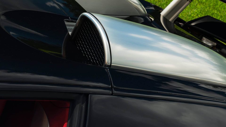 Bugatti Veyron | on ANRKY XR-105 | Mirror Polished Smoked