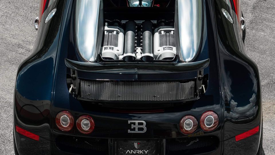Bugatti Veyron | on ANRKY XR-105 | Mirror Polished Smoked
