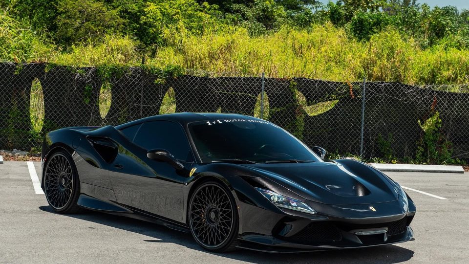 Ferrari F8 Tributo – RETROSeries RS7.3