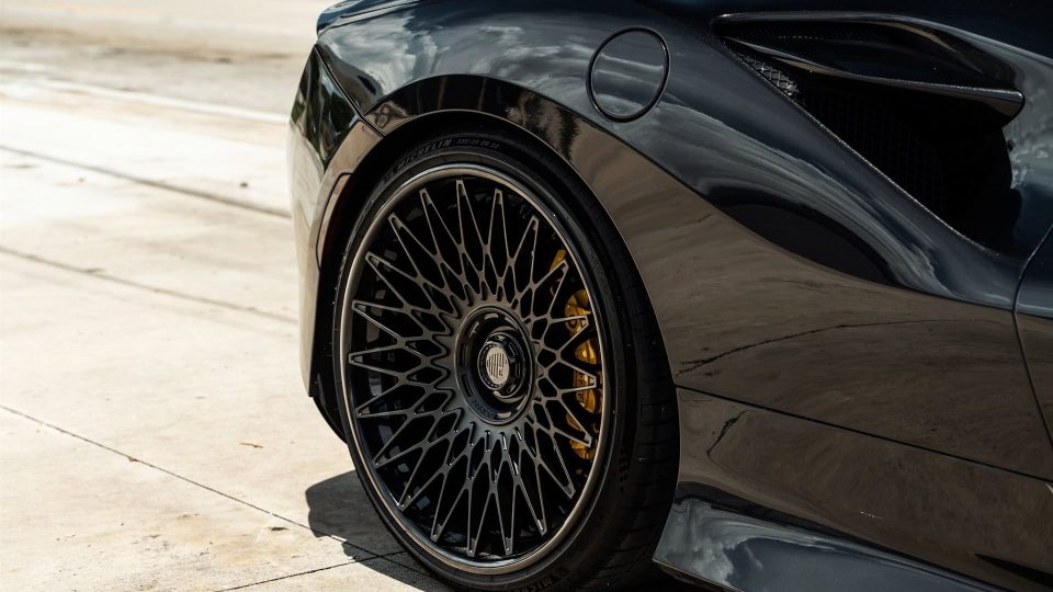 Ferrari F8 Tributo – RETROSeries RS7.3
