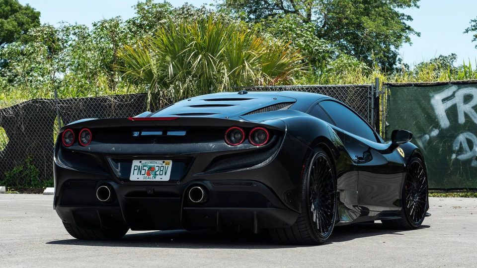 Ferrari F8 Tributo – RETROSeries RS7.3