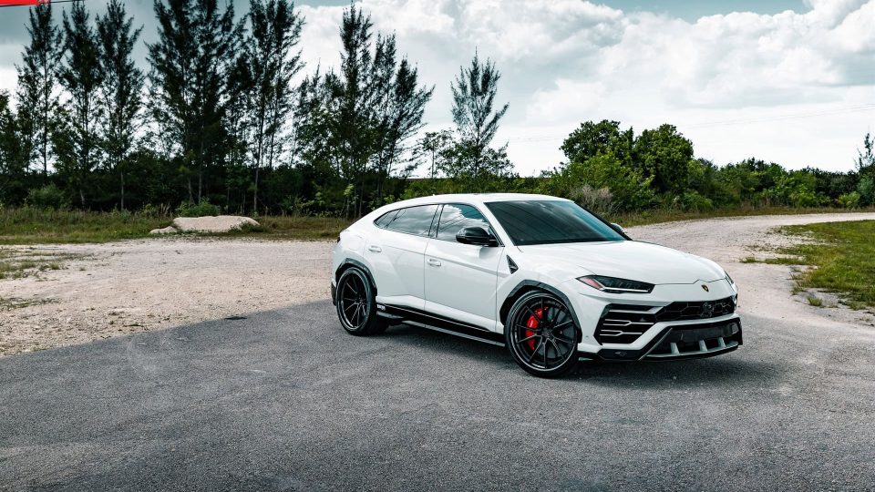 Lamborghini Urus – AN32 SeriesTHREE