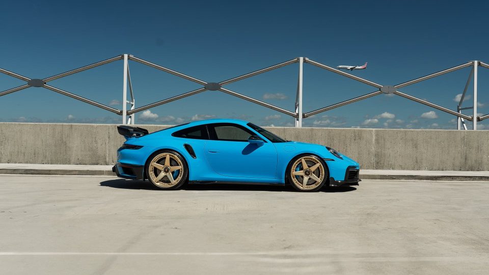 Mansory Porsche 992 | Rivera Blue | on ANRKY RS5.3 | Satin Mirror Polished Gold