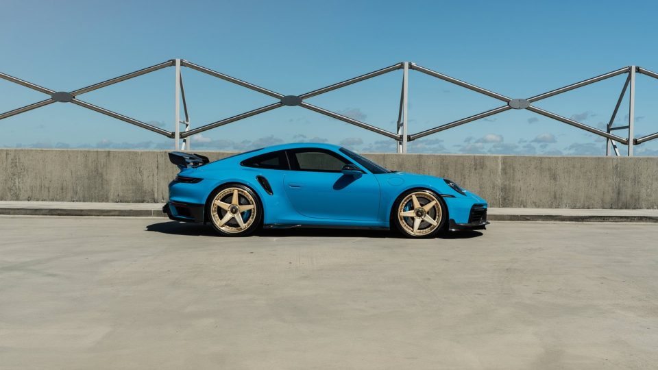 Mansory Porsche 992 | Rivera Blue | on ANRKY RS5.3 | Satin Mirror Polished Gold