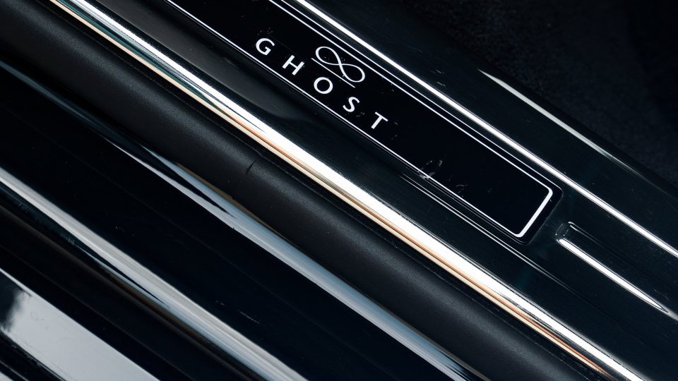 Urban Automotive Rolls-Royce Ghost | on ANRKY RF-182  | Gloss Black
