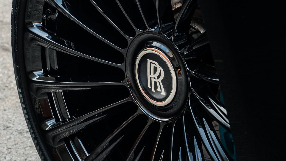 Urban Automotive Rolls-Royce Ghost | on ANRKY RF-182  | Gloss Black
