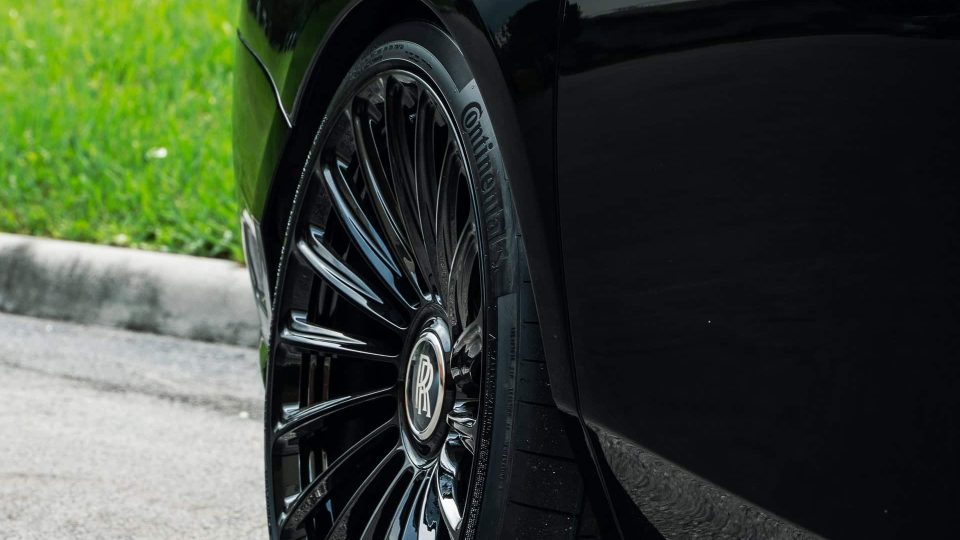 Urban Automotive Rolls-Royce Ghost | on ANRKY RF-182  | Gloss Black