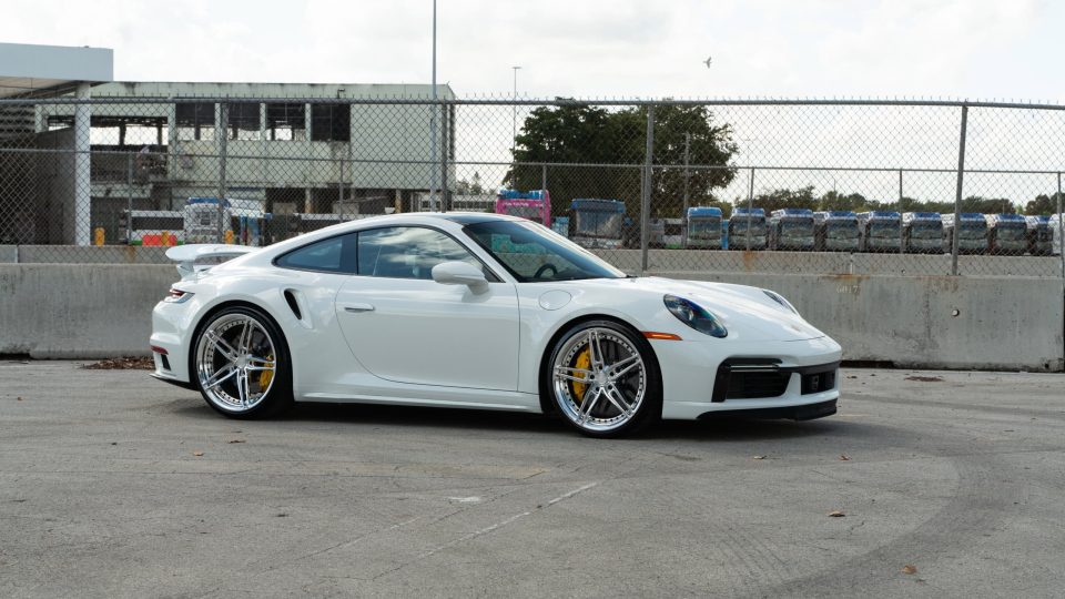 Porsche 992 Turbo – AN27 SeriesTWO