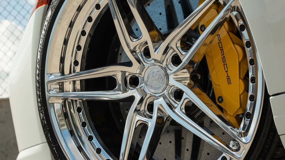 Porsche 992 Turbo – AN27 SeriesTWO