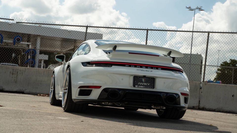 Porsche 992 Turbo – AN27 SeriesTWO