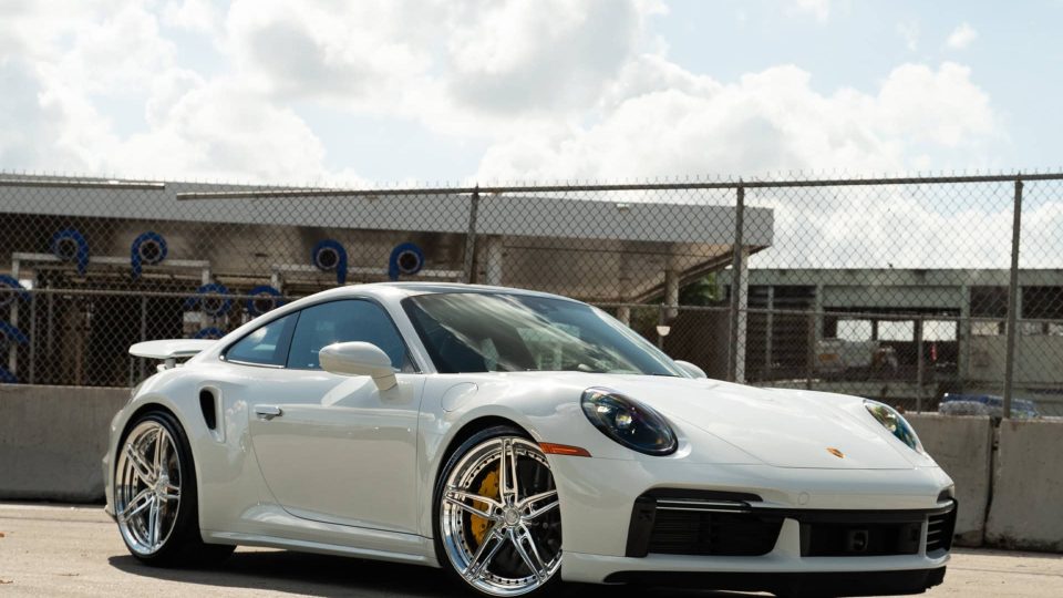 Porsche 992 Turbo – AN27 SeriesTWO