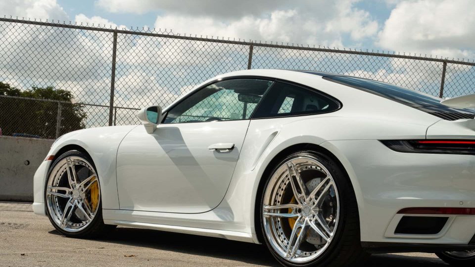 Porsche 992 Turbo – AN27 SeriesTWO