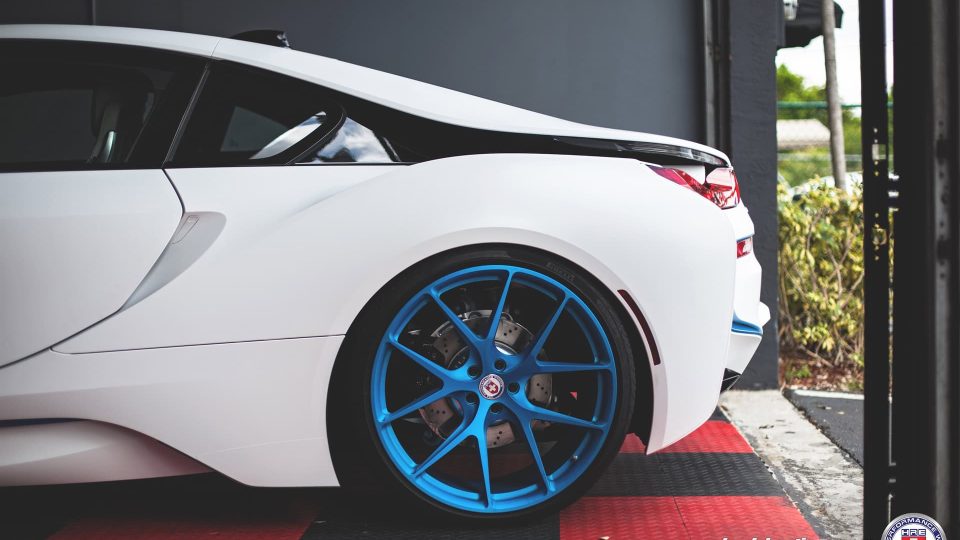 HRE P101 | BMW i8 White Carbon