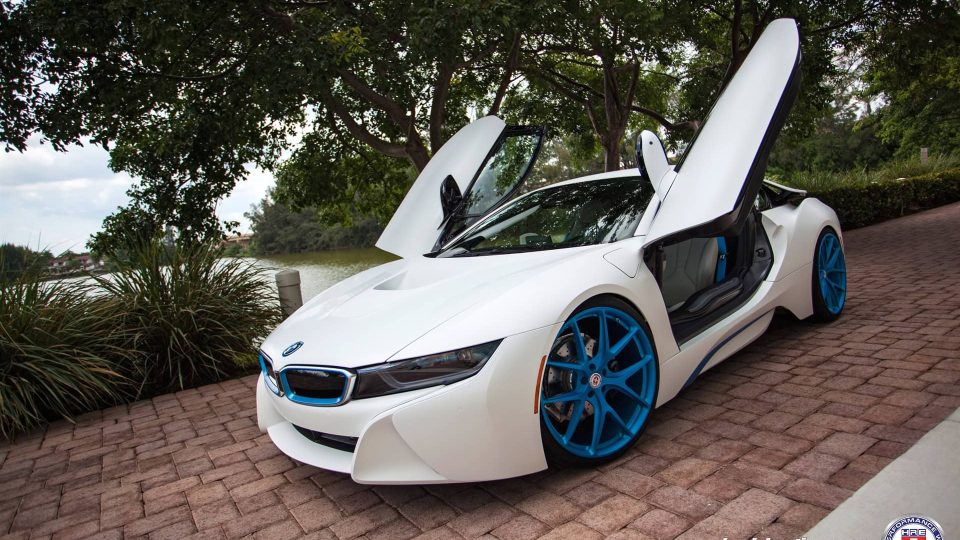 HRE P101 | BMW i8 White Carbon