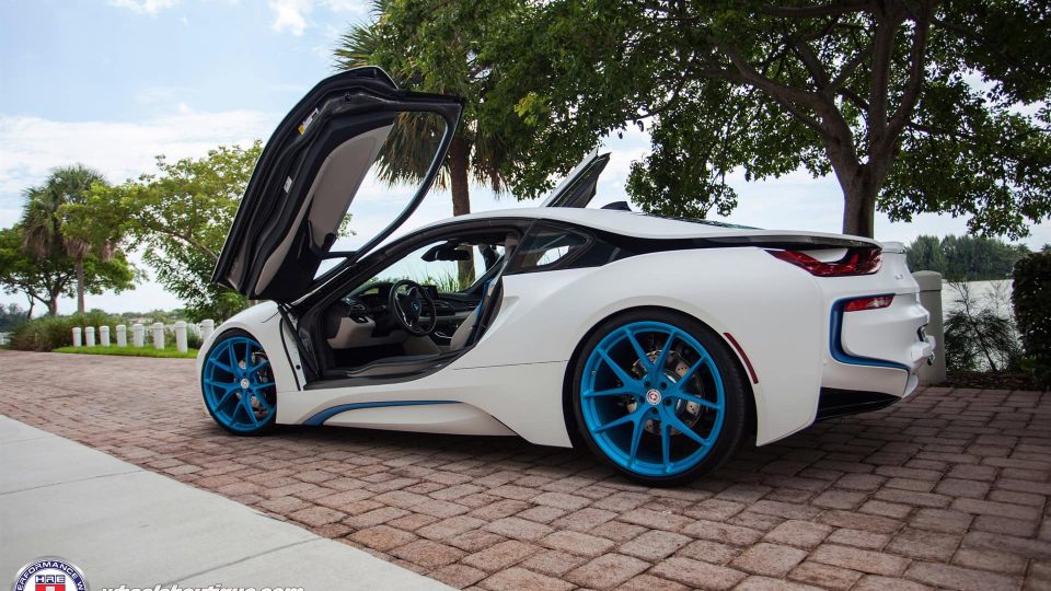 HRE P101 | BMW i8 White Carbon