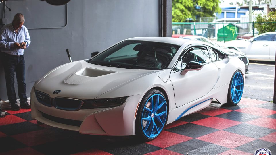 HRE P101 | BMW i8 White Carbon