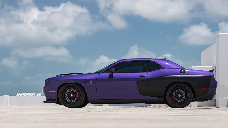 HRE Classic 300 | Dodge Challenger Hellcat (Widebody)