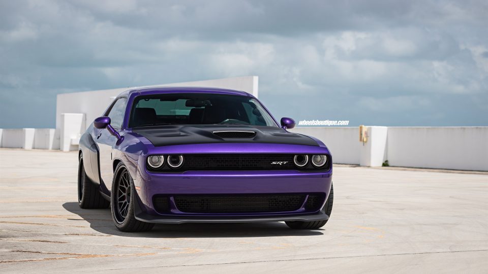HRE Classic 300 | Dodge Challenger Hellcat (Widebody)