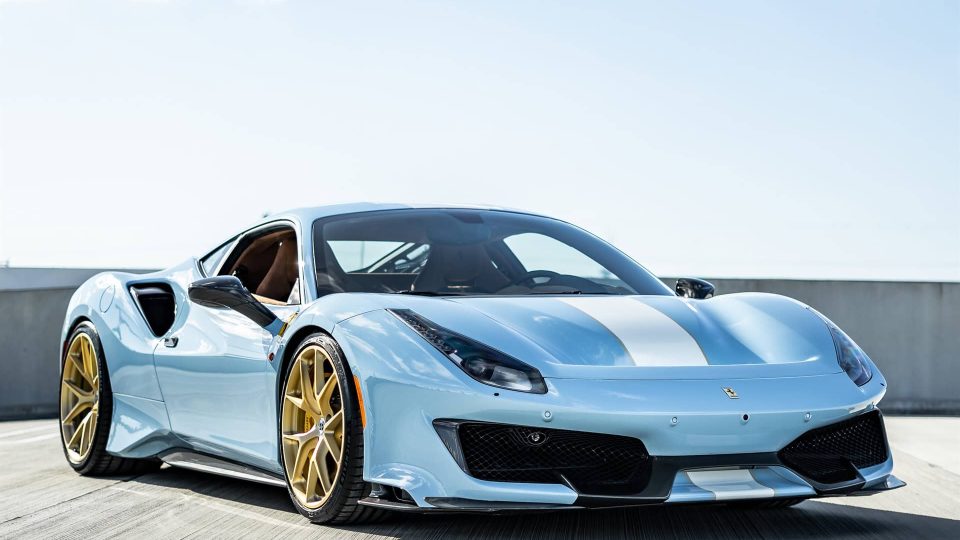 Ferrari 488 Pista | Azurro La Plata | HRE P101 | Frozen Brushed Gold