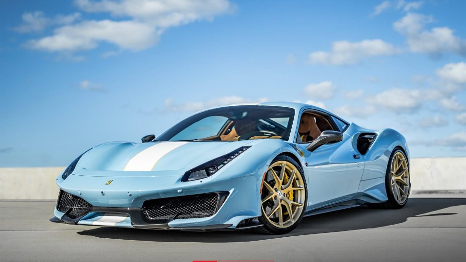 Ferrari 488 Pista | Azurro La Plata | HRE P101 | Frozen Brushed Gold