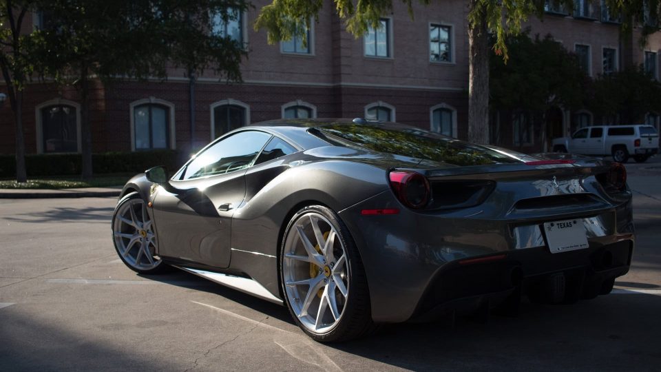 Ferrari 488 GTB | Grigio Silverstone | on HRE P101 | Brushed Clear