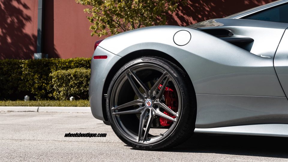 Ferrari 488 GTB | Grigio Silverstone | on HRE P107SC | Brushed Dark Clear