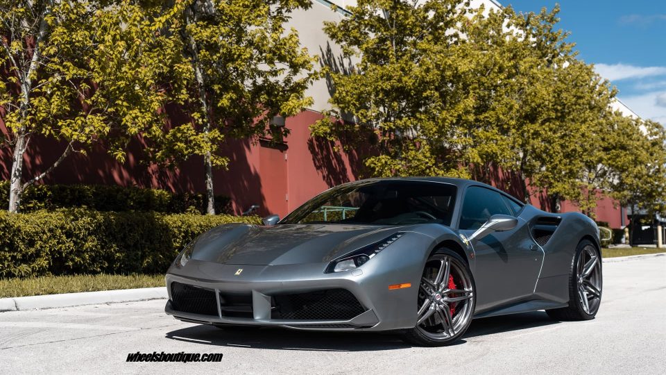 Ferrari 488 GTB | Grigio Silverstone | on HRE P107SC | Brushed Dark Clear