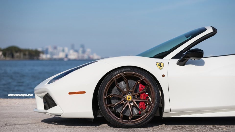 Ferrari 488 Spyder | Bianco Avus | on HRE P201 | Polished Bronze