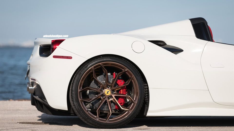 Ferrari 488 Spyder | Bianco Avus | on HRE P201 | Polished Bronze