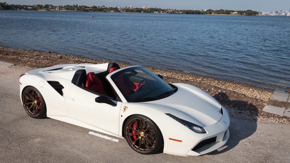Ferrari 488 Spyder | Bianco Avus | on HRE P201 | Polished Bronze
