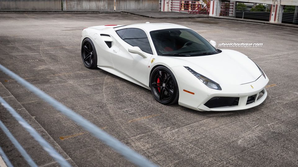 Ferrari 488 | Bianco Avus | on HRE S207 | Satin Black