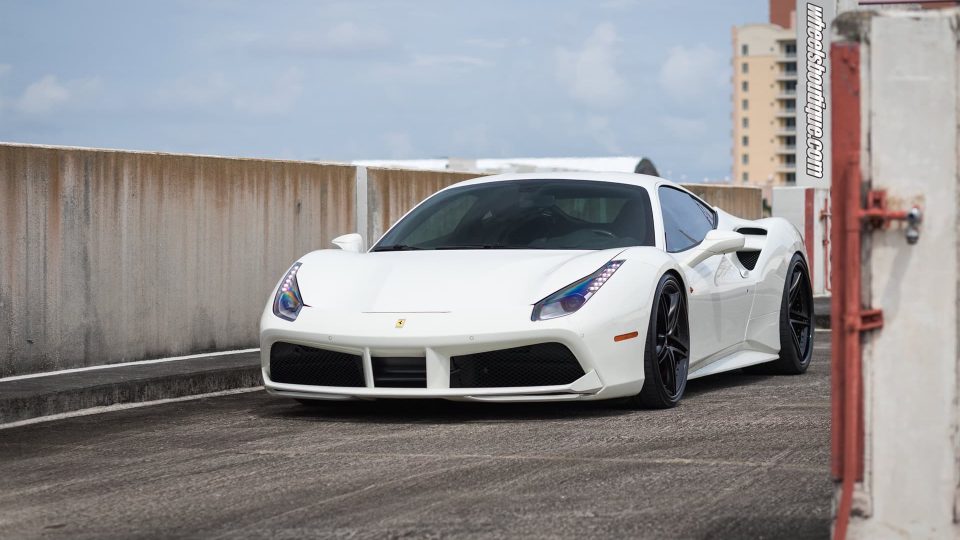 Ferrari 488 | Bianco Avus | on HRE S207 | Satin Black