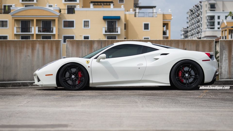 Ferrari 488 | Bianco Avus | on HRE S207 | Satin Black