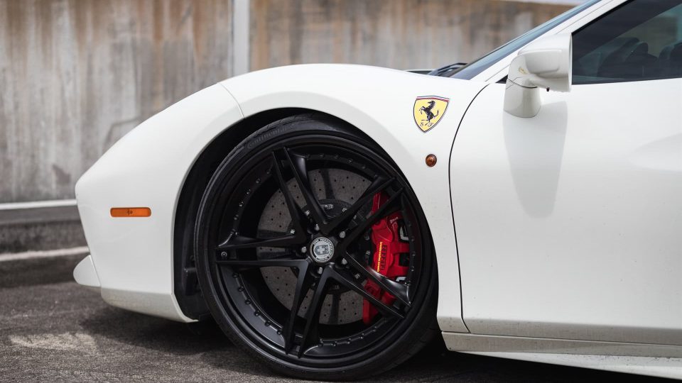 Ferrari 488 | Bianco Avus | on HRE S207 | Satin Black