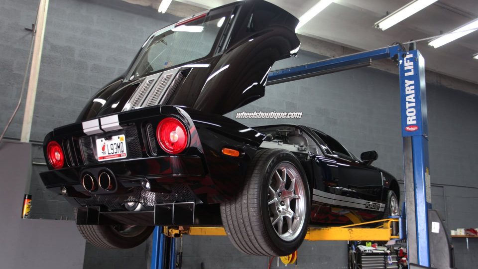 Ford GT stops by WB