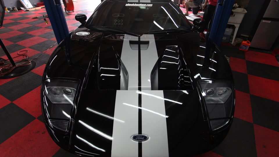 Ford GT stops by WB